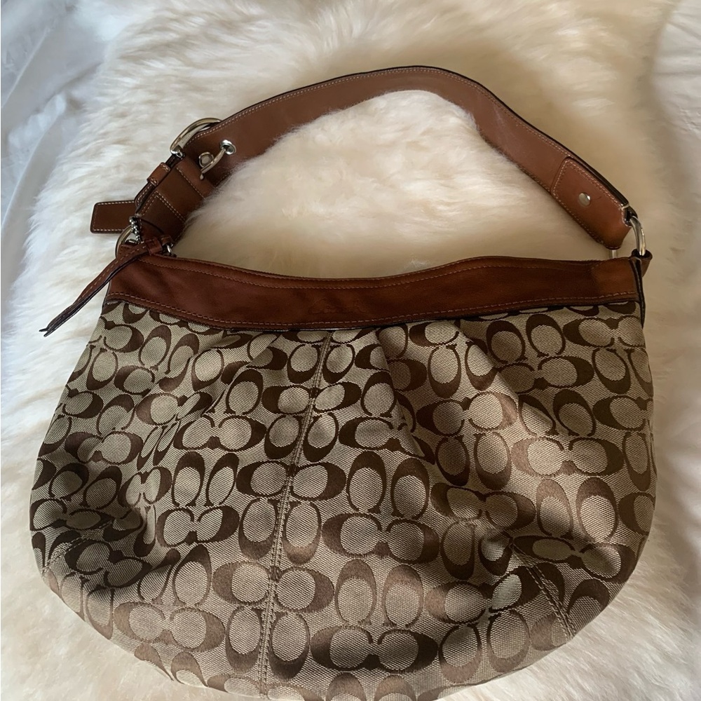 Coach Signature Hobo Bag in Brown and Cream - Picture 3 of 10